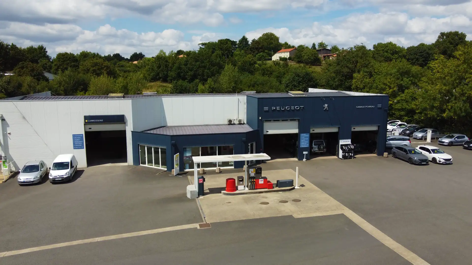 Garage Poireau - vue du garage
